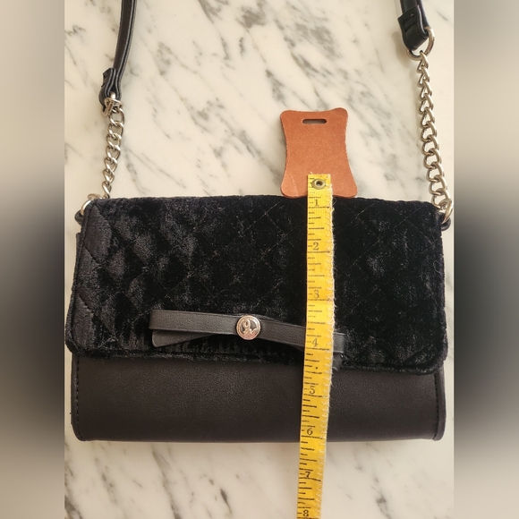 Nine West velvet black purse - Picture 5 of 9